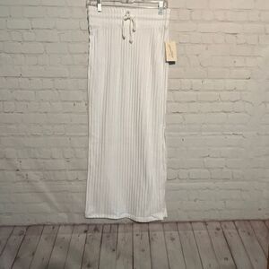 🤍 Universal Thread Women’s Ribbed Midi Skirt – Size Small